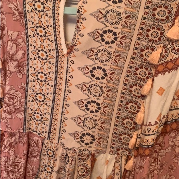 Boho Tassel Blouse - Picture 7 of 7